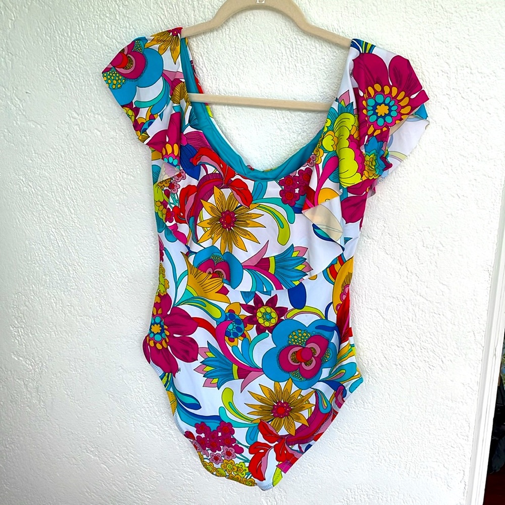 NWT TRINA TURK FONTAINE OFF‎ THE SHOULDER RUFFLE ONE PIECE SWIMSUIT Multi 10 - Picture 4 of 8